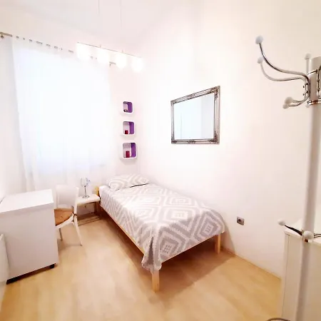 Apartment Ory Near The City Center With Free Parking Pula Exterior photo